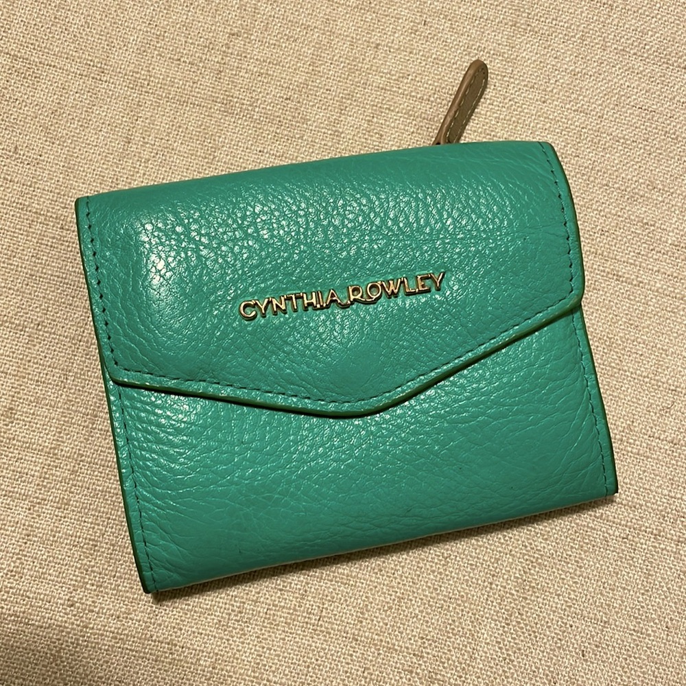 Green leather gold detail tri fold wallet zip change purse snap button closure